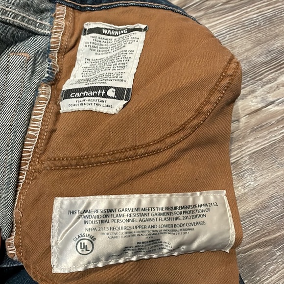 Carhartt Men’s 42x32 Fire Retardant Jeans - Picture 9 of 9